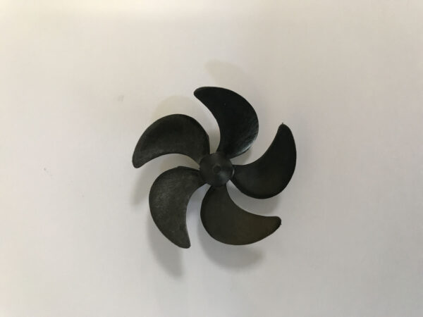 Carbon-Schiffsschraube links